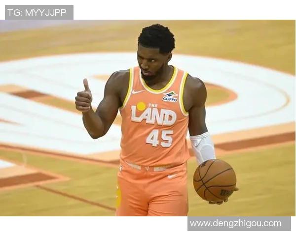 多诺万米切尔带领球队奋勇争先展现领袖风范与卓越表现